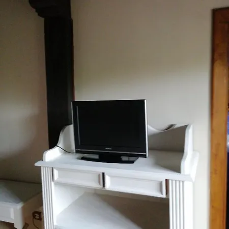 Guest house Room In Bb - Angelas Garden Inn
