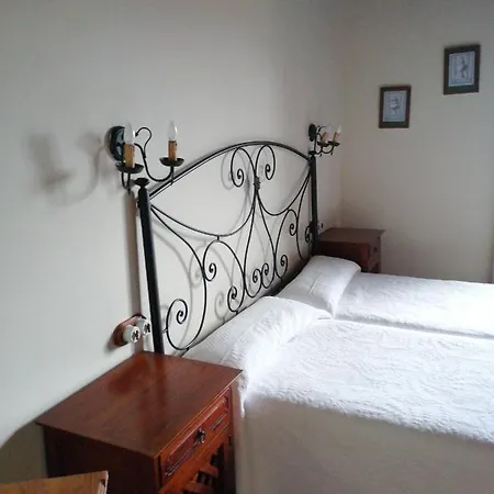 Guest house Room In Bb - Angelas Garden Inn Santander